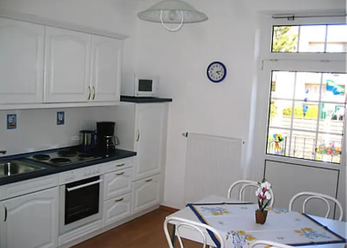 Badehausallee 20 Wohnung 1